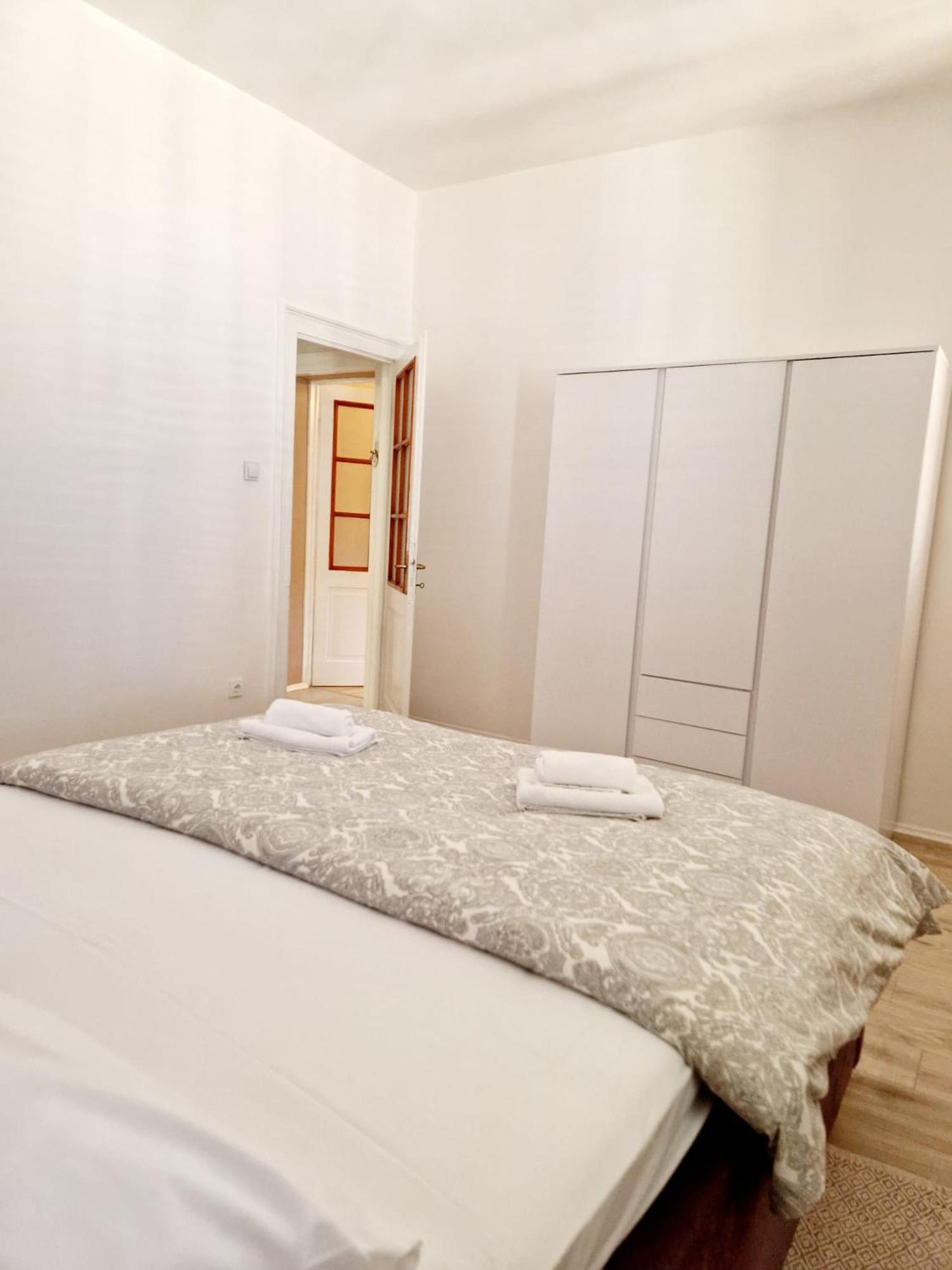 Pape Appartement *